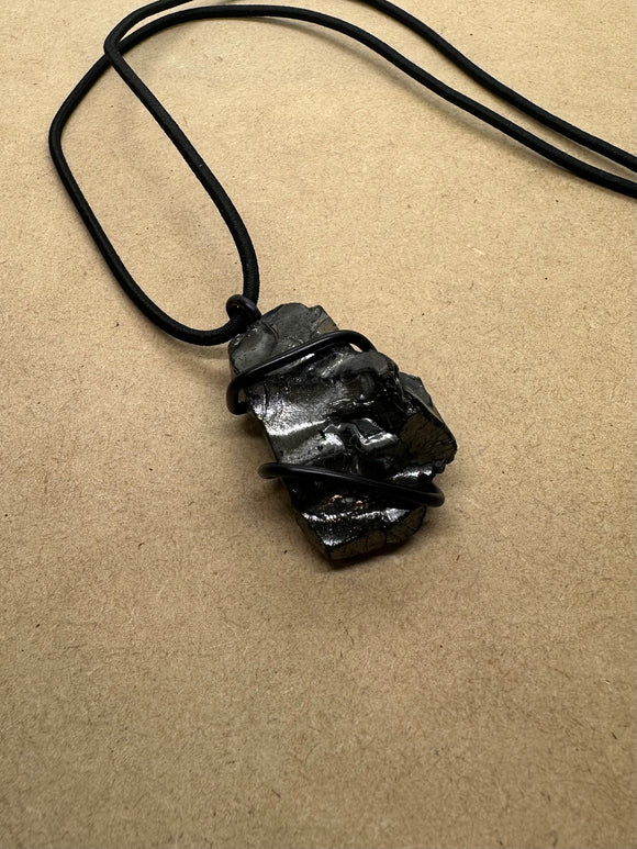 Wired Elite Shungite Crystal Necklace 3