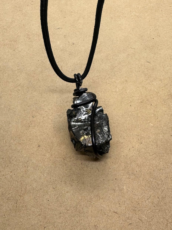 Wired Elite Shungite Crystal Necklace 1