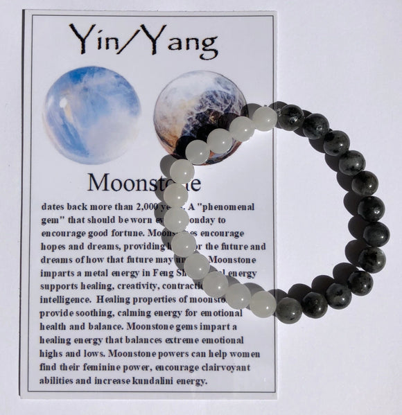 Black & White Moonstone Crystals Beaded Bracelet 🌓