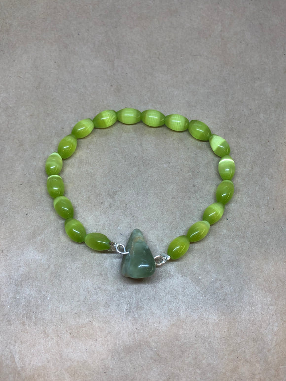Green Cat’s Eye Crystal Beaded Bracelet with Green Jade Centrepiece