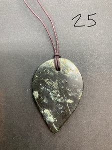 Alglenite Necklace 25