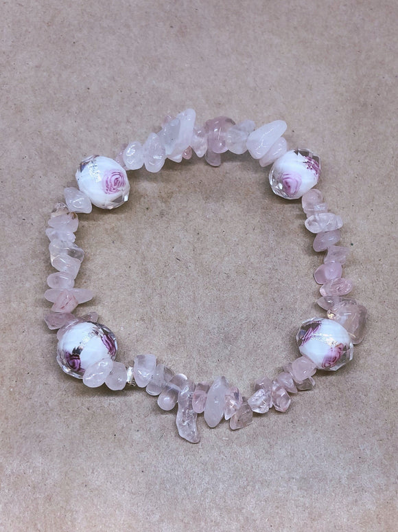 Rose Quartz Crystal Chips Beaded Bracelet with Rose Murano Accent Beads